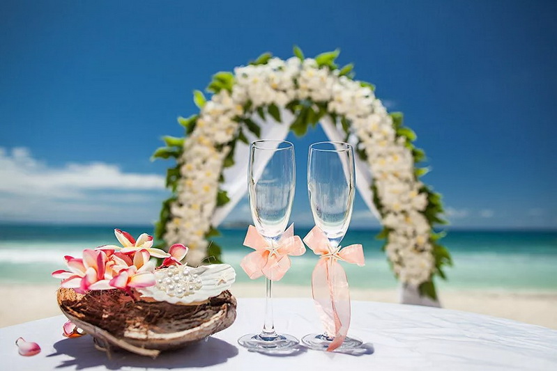 символическая церемония регистрации брака в свадебном путешествии