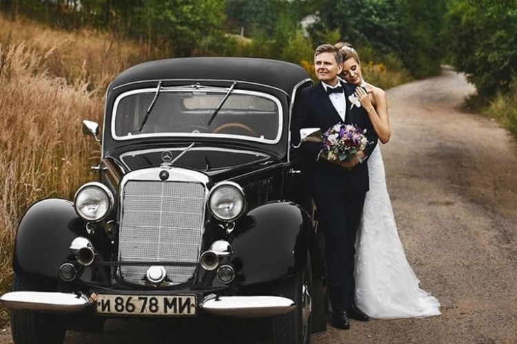 ретро-автомобиль на свадьбу